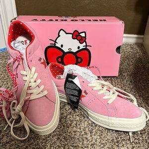 Hello Kitty Converse Unisex size 8 Men’s/ Size 10 Women’s Brand New